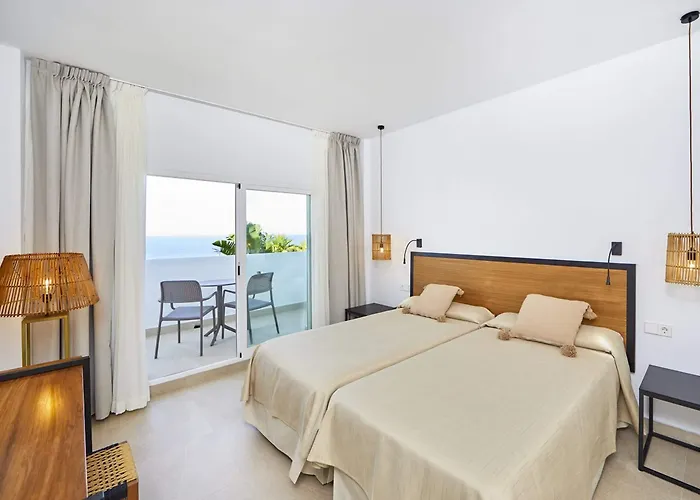 Fergus Conil Park Hotel