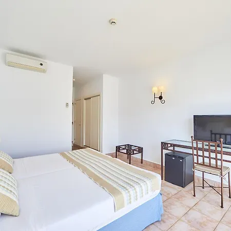 Hotel Fergus Conil Park 4*