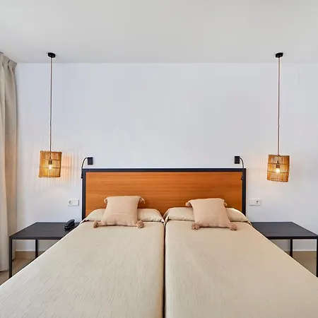 Hotel Fergus Conil Park 4*